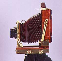 jpeg of 4X5 Camera in the classic wooden housing