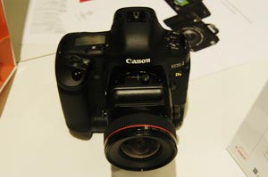Canon EOS 1Ds compare Hasselblad H3DII
